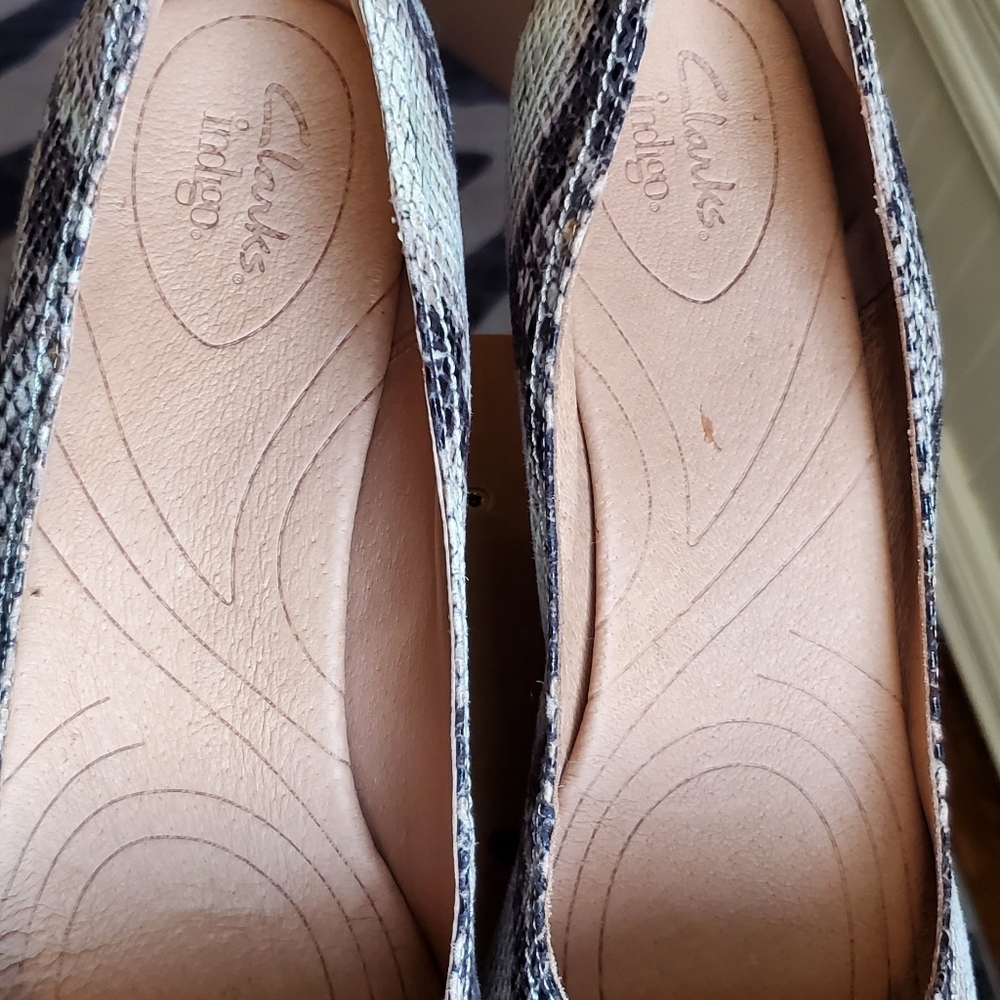 Clarks Snakeskin Wedges BRAND NEW - Picture 5 of 6